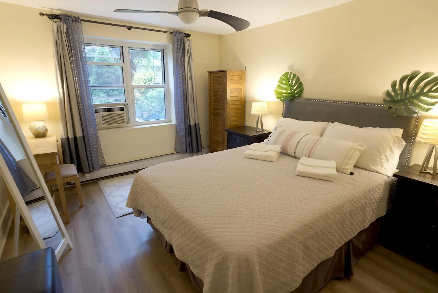 Brooklyn, Garden, Spacious, Great Location, 1 Stop To Manhattan ニューヨーク 0*,